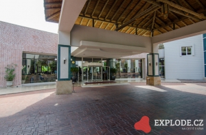 Vstup do hotelu Oleander
