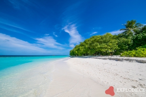Pláž na ostrově Kihaadhuffaru - Kihaad Maldives